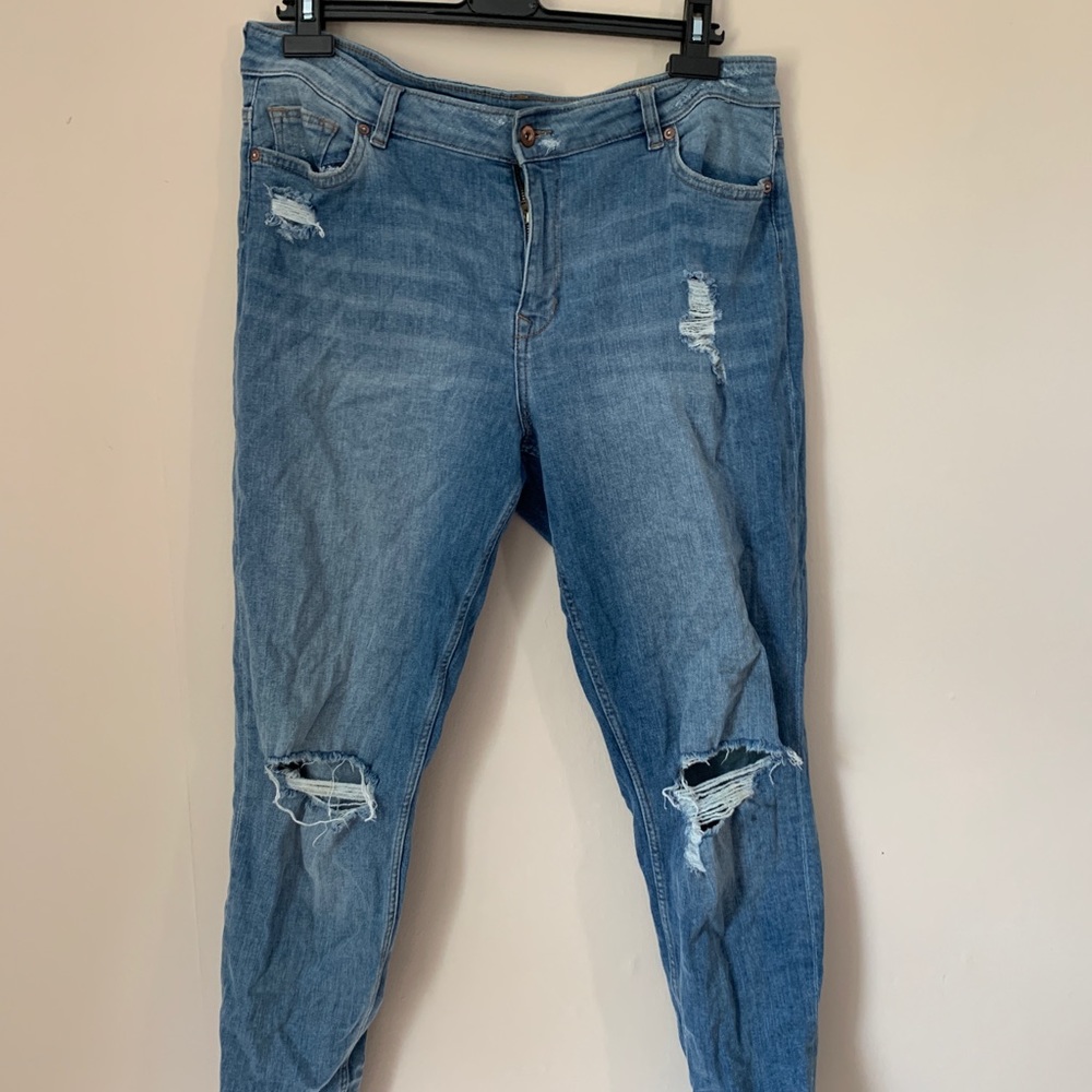 H&M BOYFRIEND JEANS (size 12)